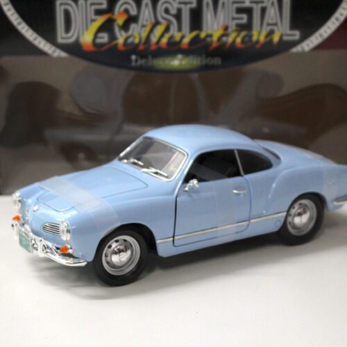 1:18 Road Signature VW Karmann Ghia Coupe 1966 light blue