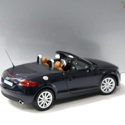 1:18 Minichamps Audi TT Roadster tiefsee blue DEALER VERSION