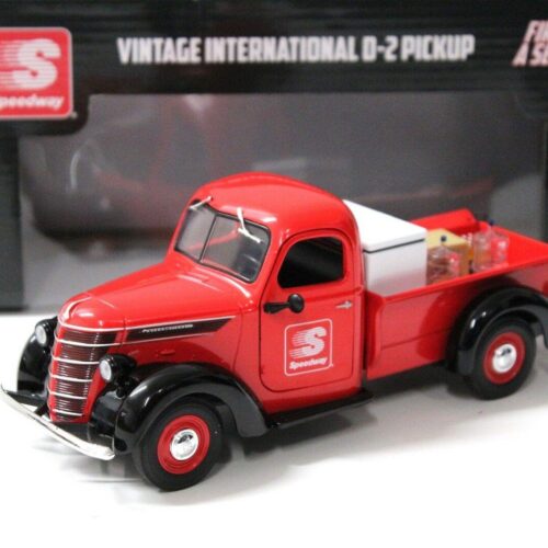 1:24 First Gear Vintage International D-2 Pickup red