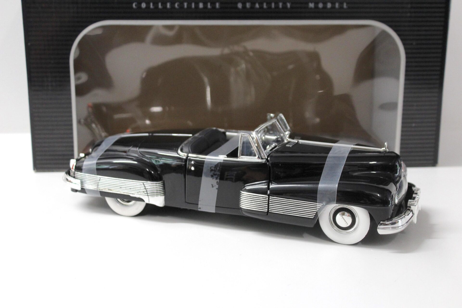 1:18 Anson 1938 Buick Y-Job Convertible black