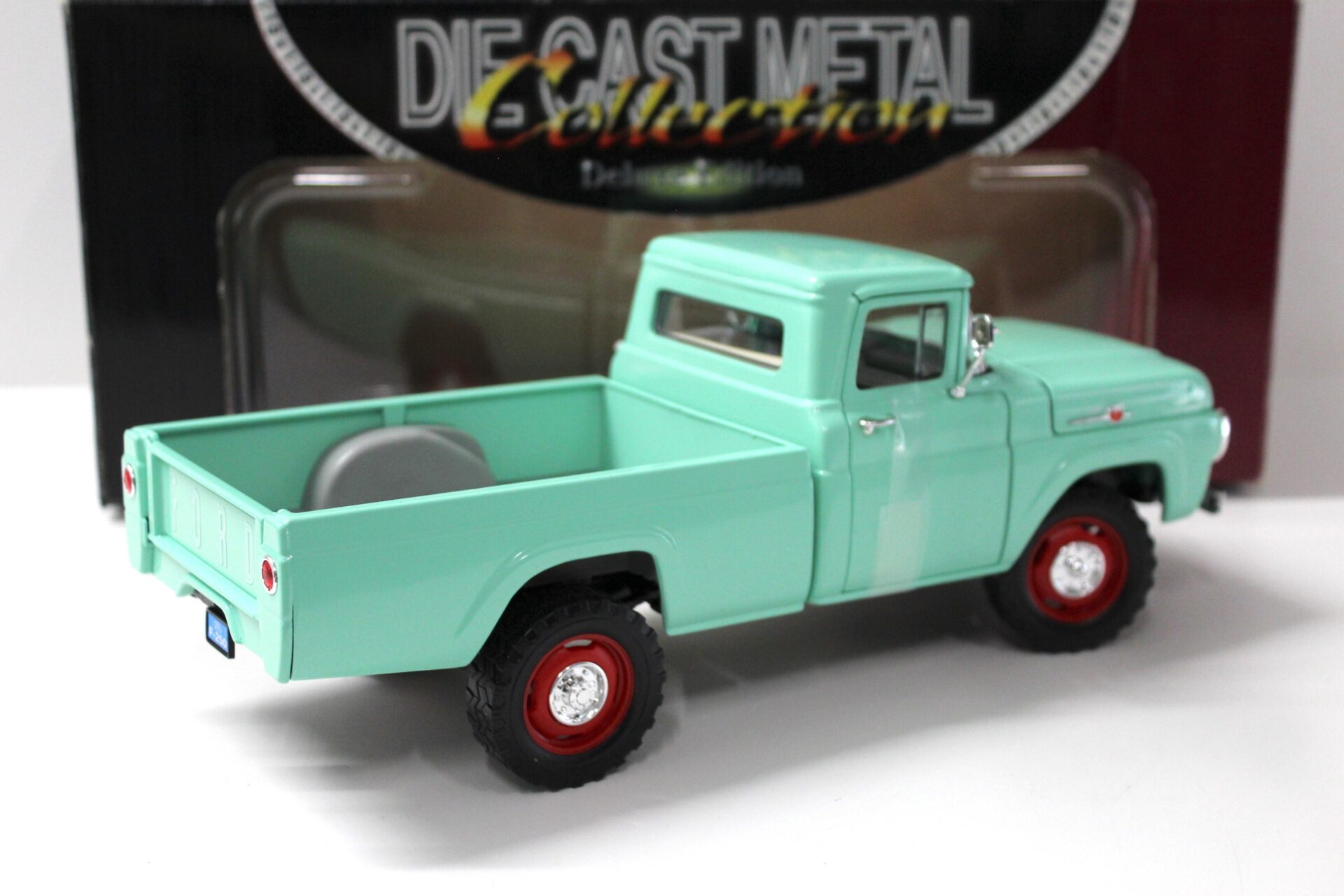 1:18 Road Signature Ford F-250 Pick Up 1959 green