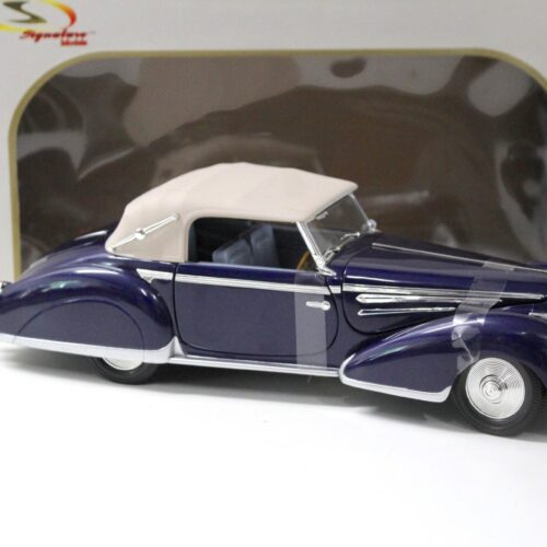 1:18 Signature Models 1947 Delahaye 135M dark blue - Image 2