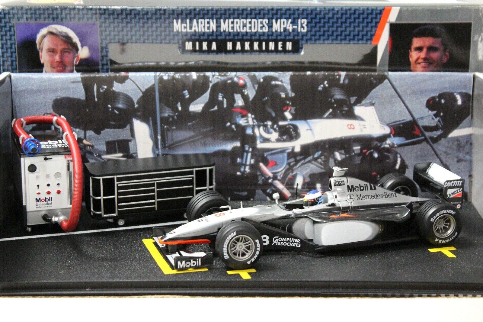 1:24 Hot Wheels McLaren Mercedes MP4-13 Hakkinen #8