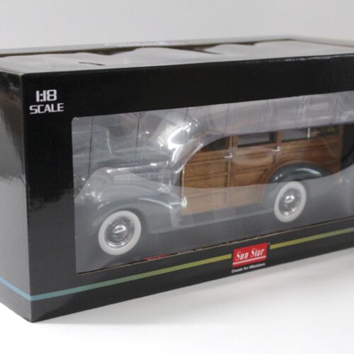 1:18 Sun Star 1939 Chevrolet Woody Surf Wagon Granville grey