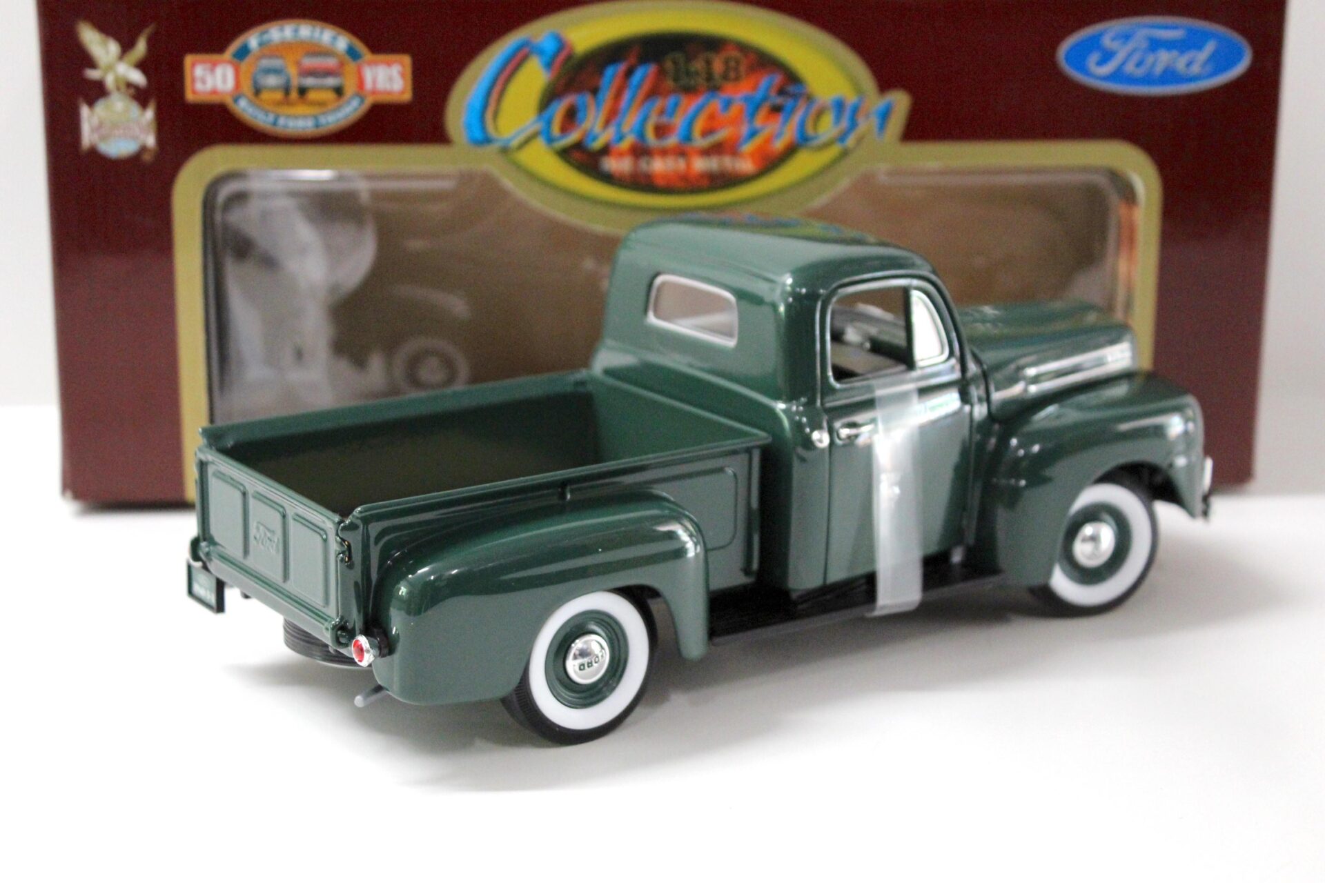 1:18 Road Legends 1948 Ford F-1 Pick UP dark green *50 YEARS F-SERIES*