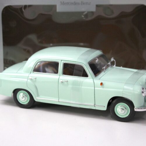 1:18 Revell Mercedes 180 Ponton Perlmutt green DEALER VERSION