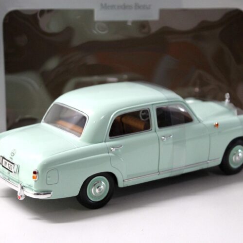 1:18 Revell Mercedes 180 Ponton Perlmutt green DEALER VERSION