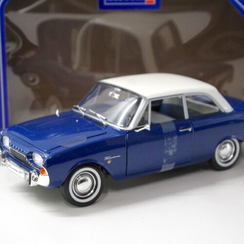 1:18 Revell Ford Taunus 17M dark blue/ white roof