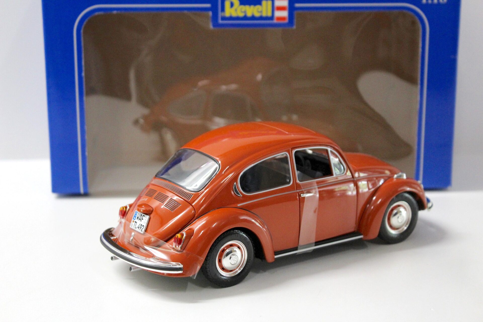 1:18 Revell VW Käfer 1302 S orange