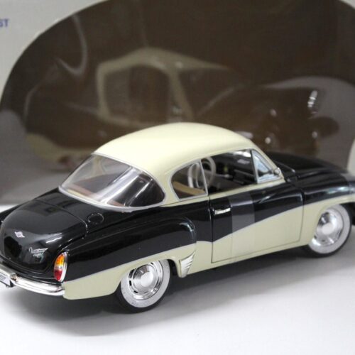 1:18 Revell Wartburg 311 Coupe black/ beige