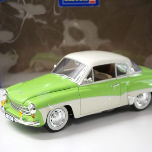 1:18 Revell Wartburg 311 Coupe green/ white
