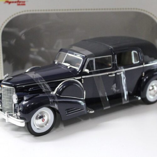 1:18 Signature Models 1938 Cadillac V16 Fleetwood dark blue