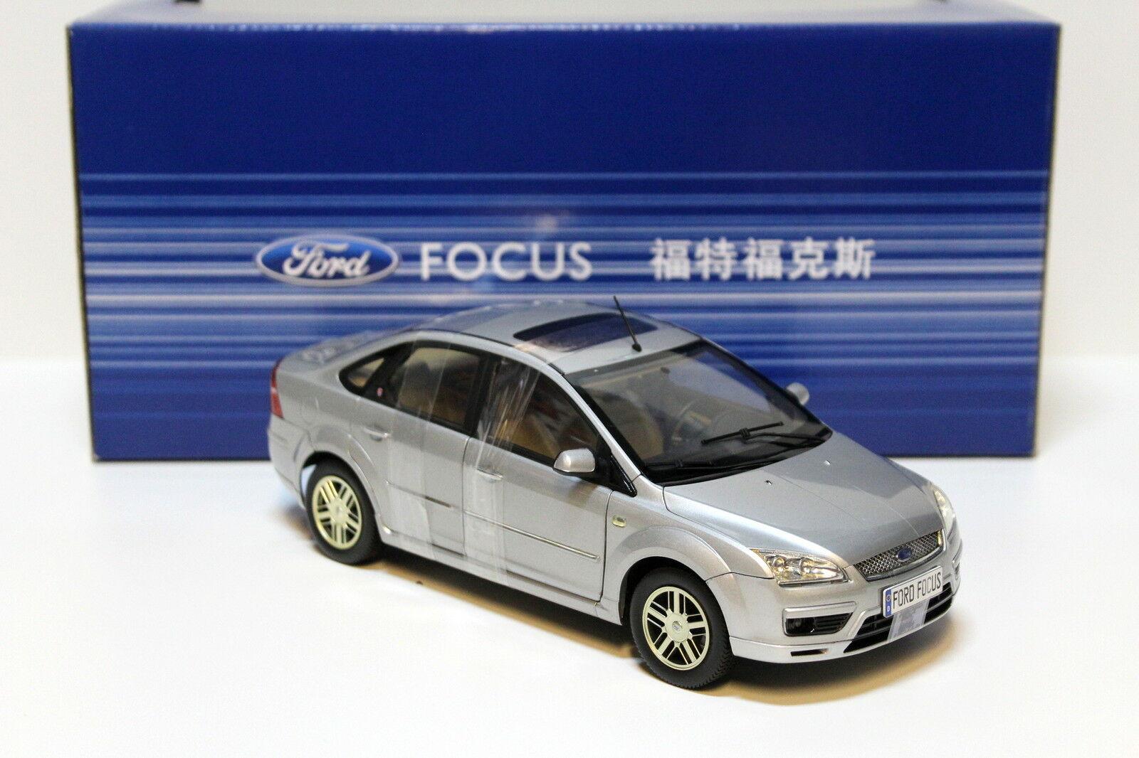 1:18 CHANGAN Ford Focus Sedan 2005 silver DEALER VERSION