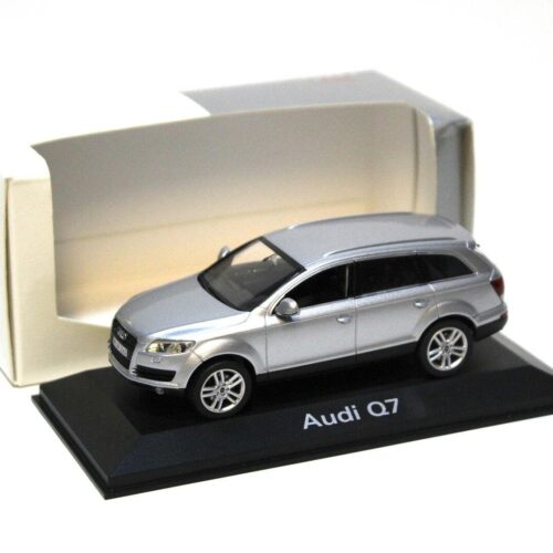 1:43 Schuco Audi Q7 silver DEALER VERSION