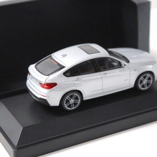 1:43 Herpa BMW X4 (F26) silver DEALER VERSION