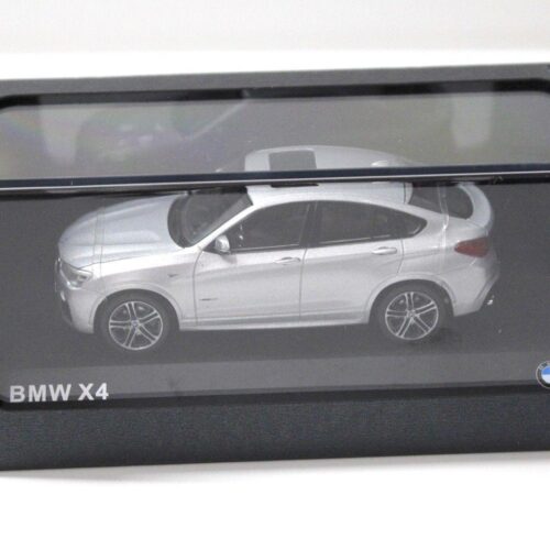 1:43 Herpa BMW X4 (F26) silver DEALER VERSION