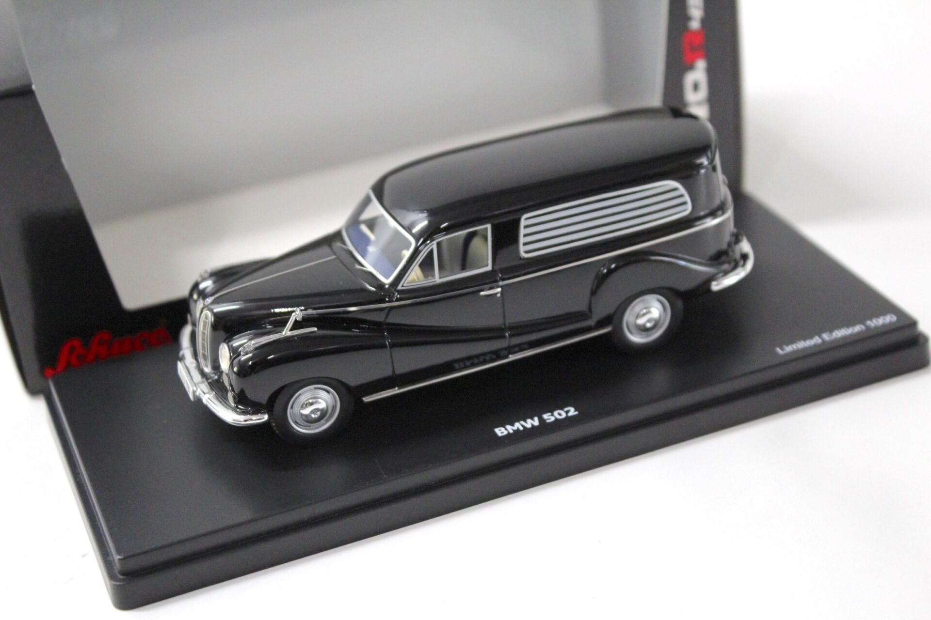 1:43 Schuco PRO.R43 BMW 502 Bestatter Bestattungswagen black