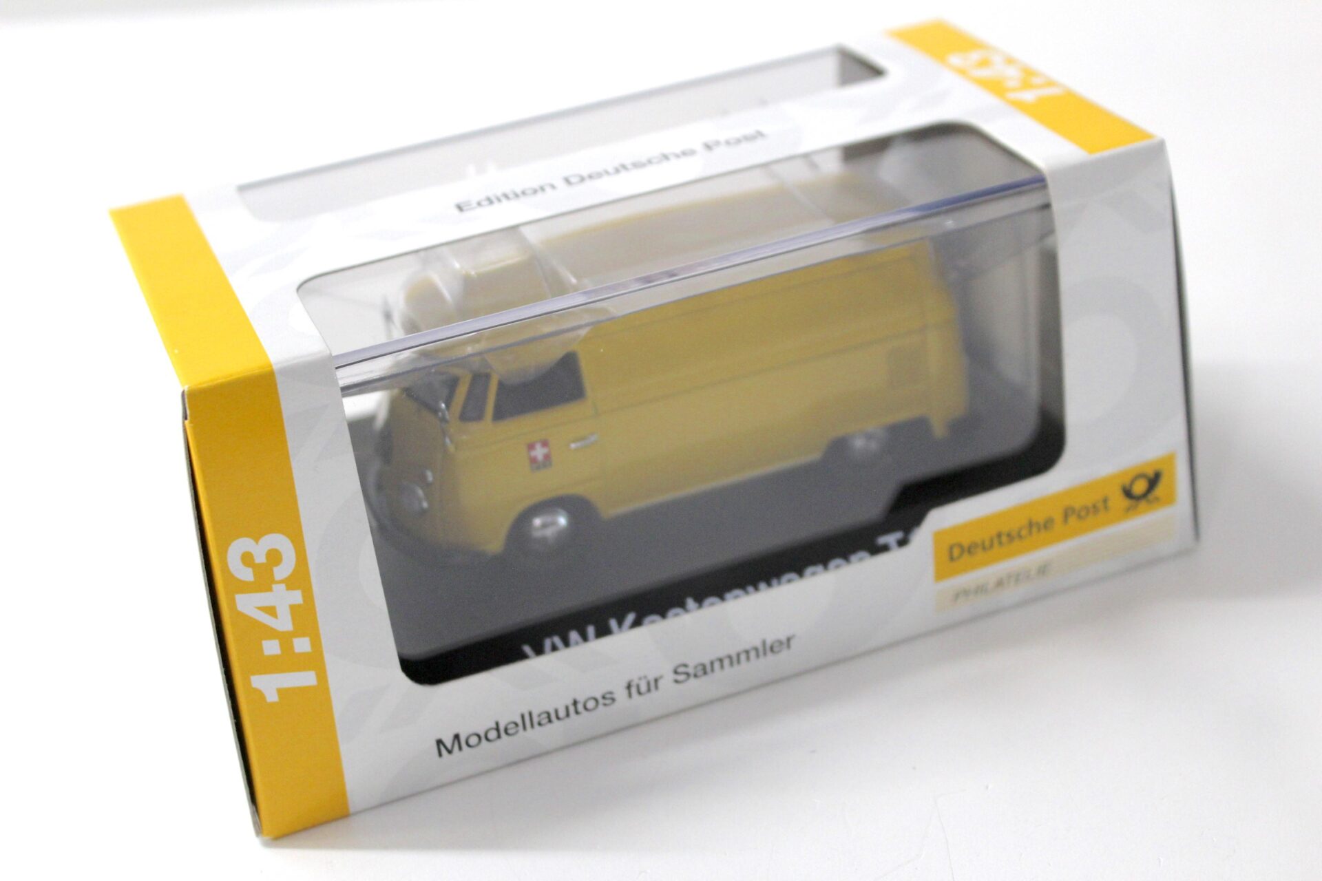 1:43 Schuco VW Kastenwagen T1 yellow "Schweizer PTT"