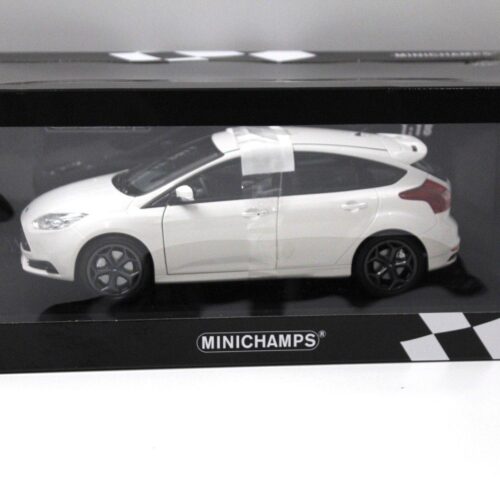 1:18 Minichamps Ford Focus ST 2011 white