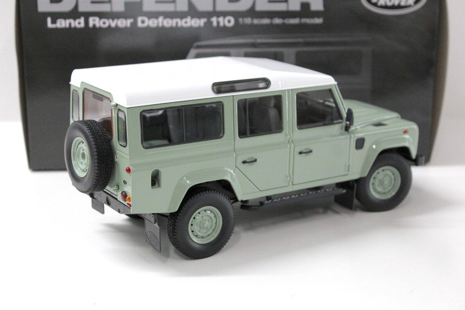 1:18 Dorlop Century Land Rover Defender 110 LHD green