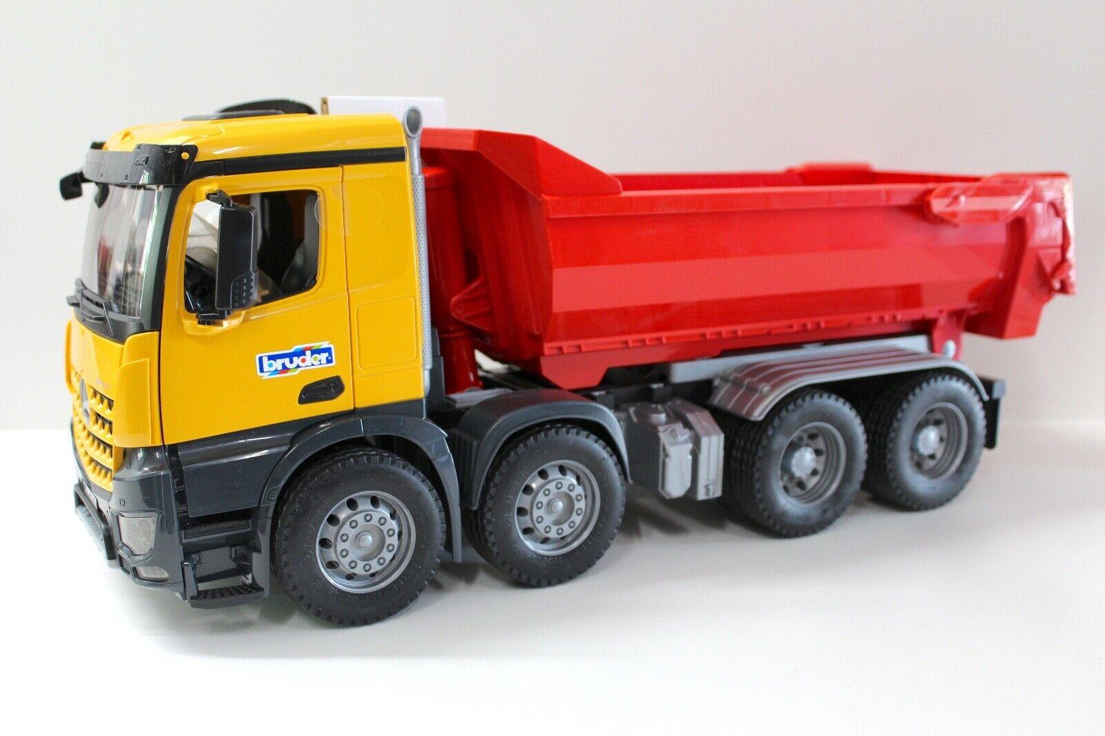 1:16 Bruder Mercedes Arocs LKW Halfpipe Kipper + Figur
