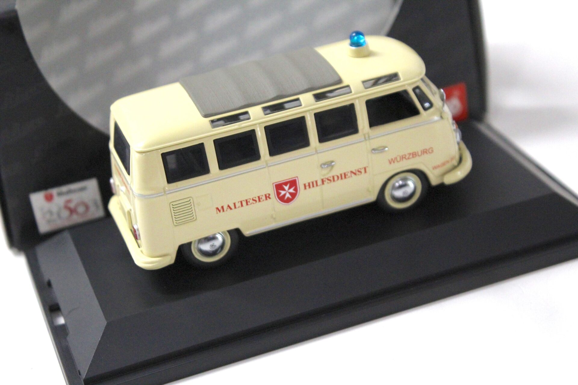 1:43 Schuco VW Bus T1 Samba Malteser Hilfsdienst Würzburg