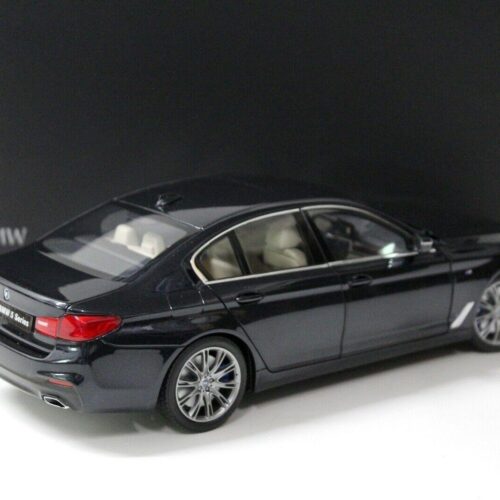 1:18 Kyosho BMW 5er 5 Series G30 Limousine sapphire black