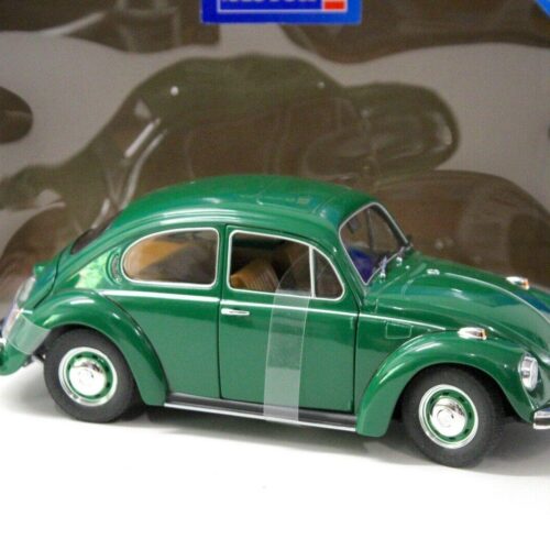 1:18 Revell VW Käfer 1302 S dark green