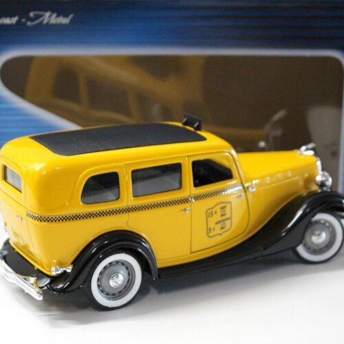 1:18 Solido Ford V8 Van "TAXI USA" yellow