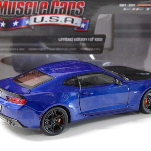 1:18 AUTO World Chevrolet Camaro SS 1LE 50th Anniversary blue