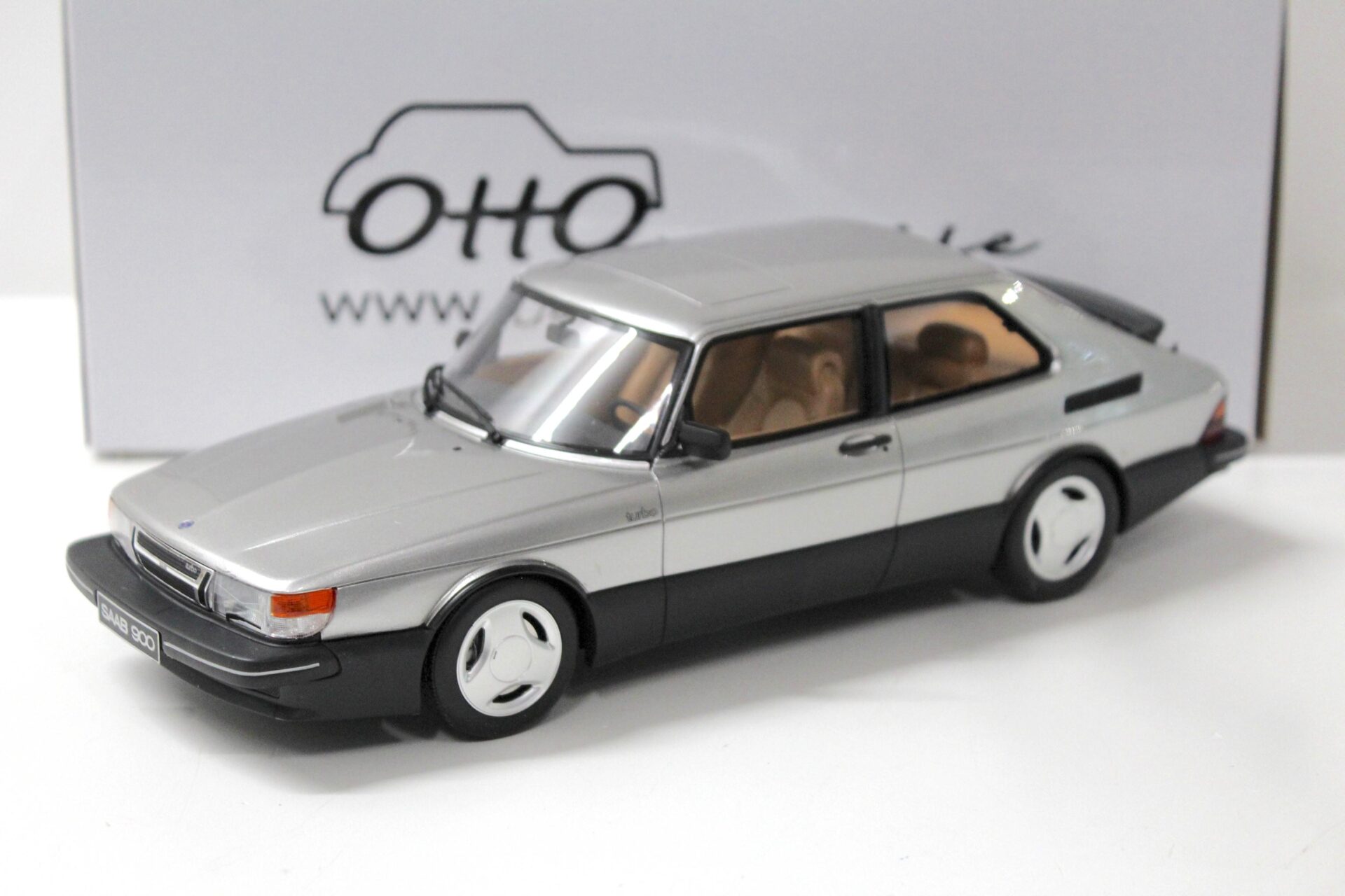 1:18 OTTO mobile OT875 Saab 900 Turbo 16V Aero MK1 silver 1984
