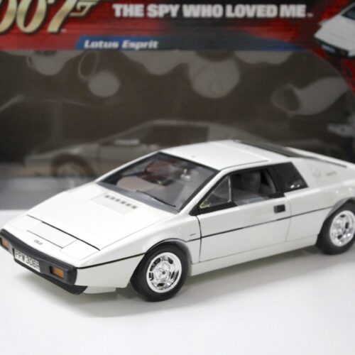 1:18 Joyride ERTL Lotus Esprit white James Bond "The Spy who loved me"