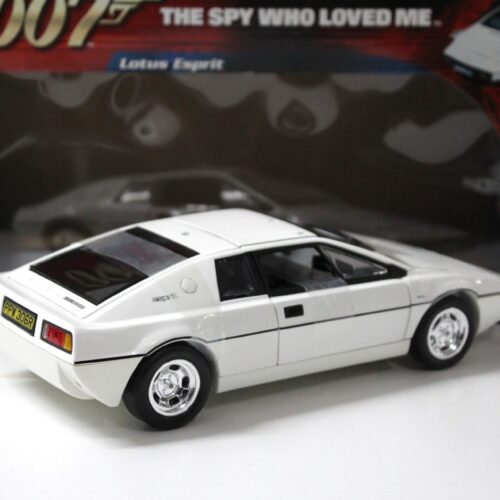 1:18 Joyride ERTL Lotus Esprit white James Bond "The Spy who loved me"