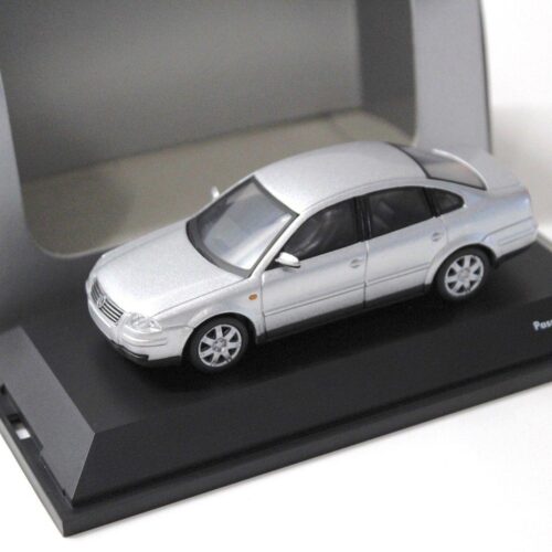 1:43 Schuco VW Passat V6 Limousine B5 silver DEALER VERSION