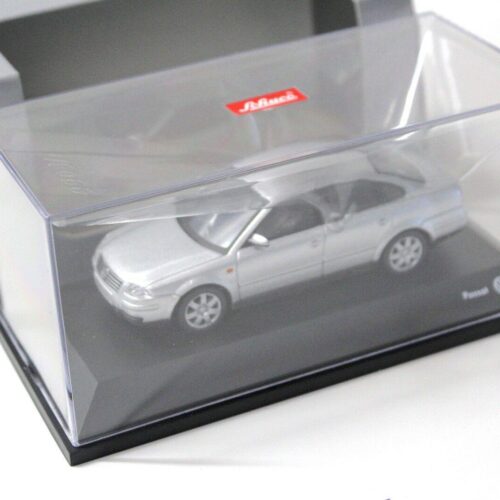 1:43 Schuco VW Passat V6 Limousine B5 silver DEALER VERSION