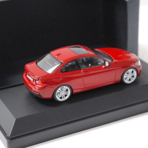 1:43 Minichamps BMW 2er F22 Coupe red DEALER VERSION