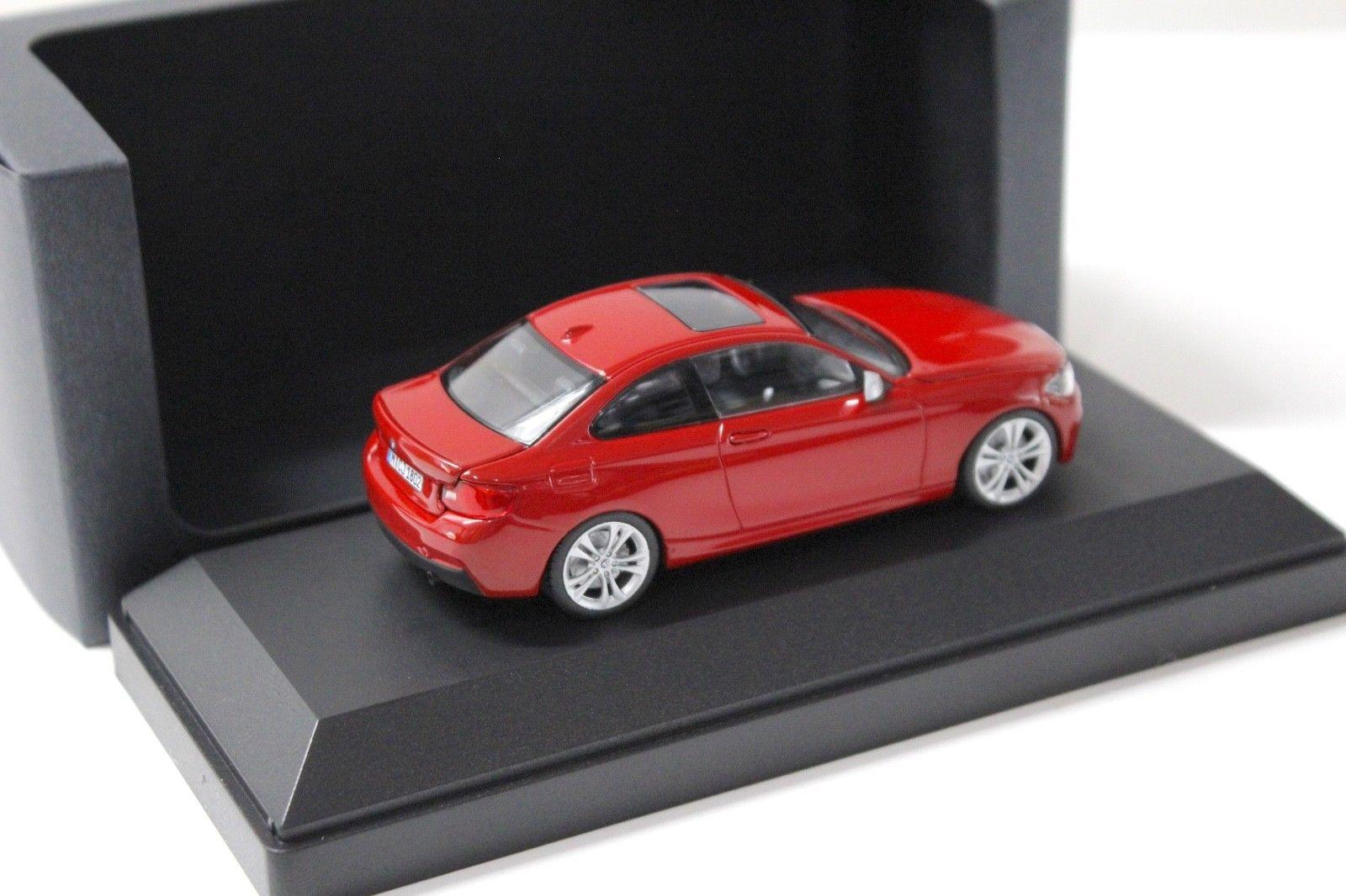 1:43 Minichamps BMW 2er F22 Coupe red DEALER VERSION
