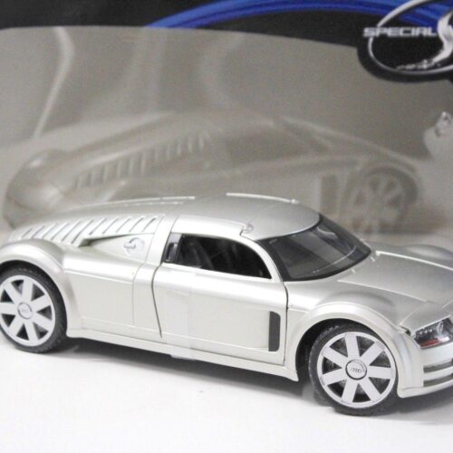 1:18 Maisto Audi Supersportwagen "Rosemeyer" silver