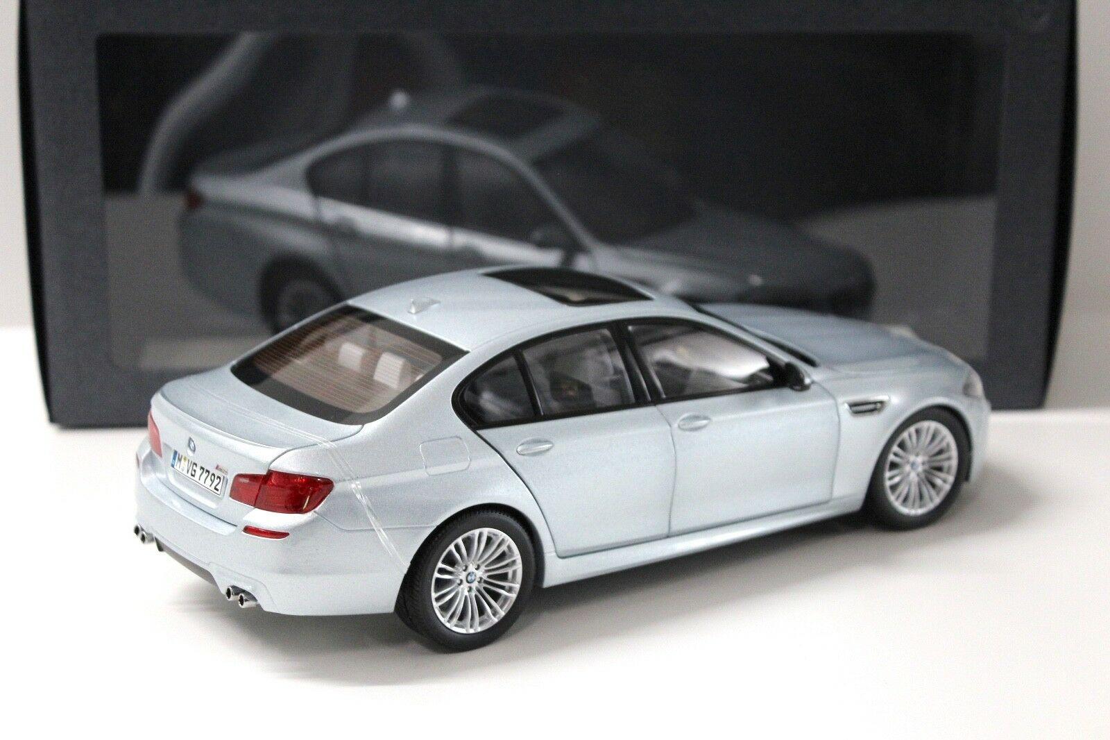 1:18 Paragon BMW M5 (F10) Sedan Silverstone II DEALER VERSION
