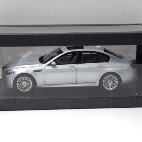 1:18 Paragon BMW M5 (F10) Sedan Silverstone II DEALER VERSION