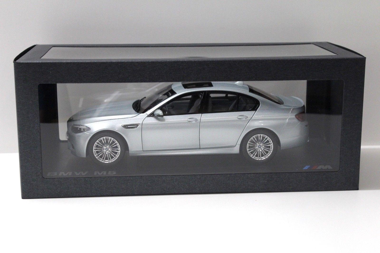 1:18 Paragon BMW M5 (F10) Sedan Silverstone II DEALER VERSION