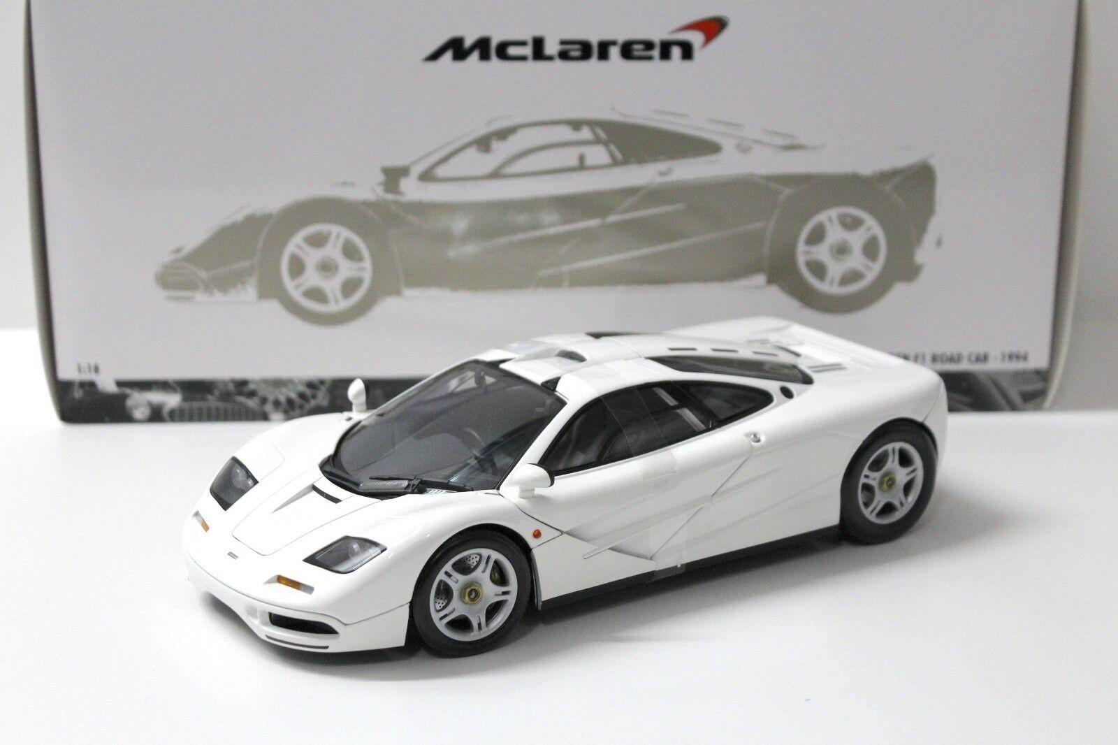 1:18 Minichamps McLaren F1 Road Car 1994 white