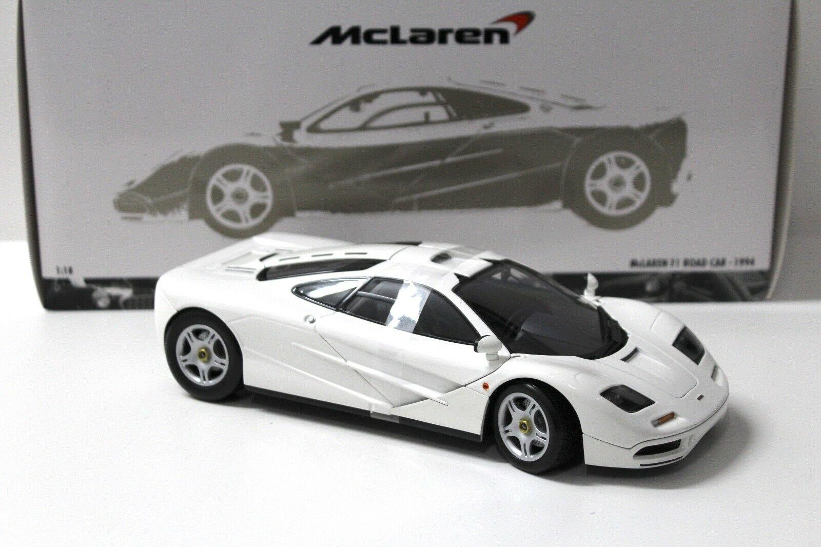 1:18 Minichamps McLaren F1 Road Car 1994 white