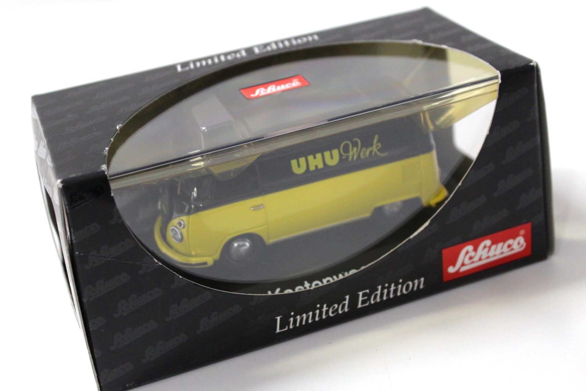 1:43 Schuco VW T1 Kastenwagen UHU Werk yellow/ black