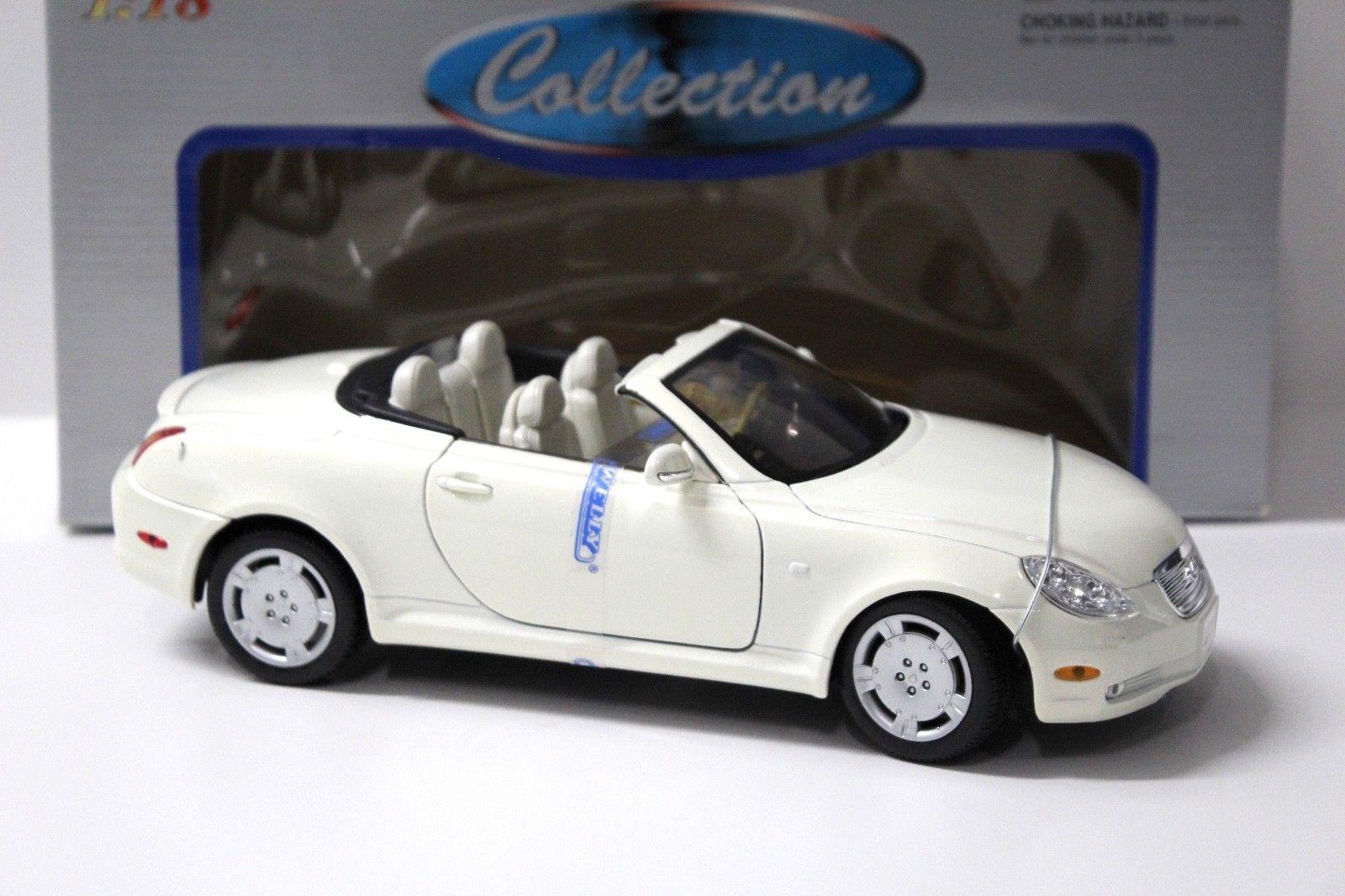 1:18 Welly Lexus SC430 Convertible pearl white