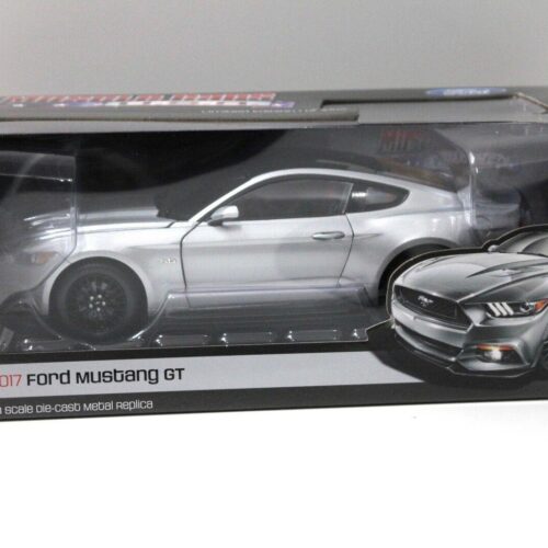 1:18 Auto World Ford Mustang GT Coupe 2017 silver