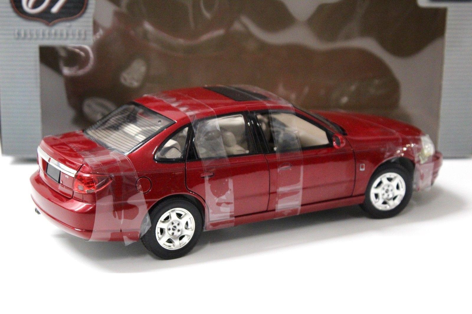1:18 Highway 61 Saturn L300 Sport Sedan red