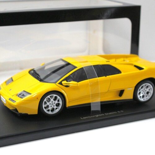 1:18 AUTOart Lamborghini Diablo 6.0 yellow