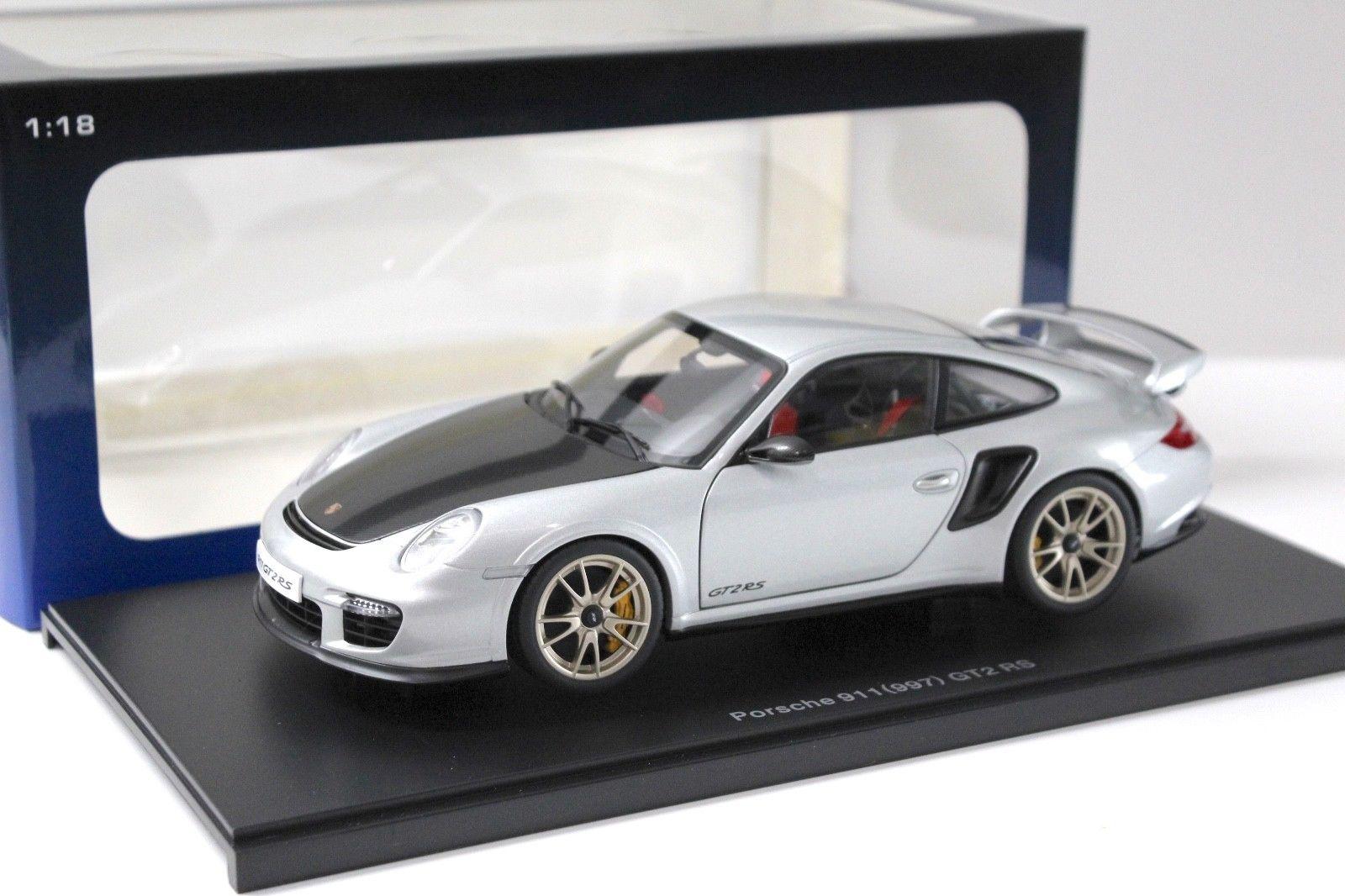 1:18 AUTOart Porsche 911 (997) GT2 RS silver