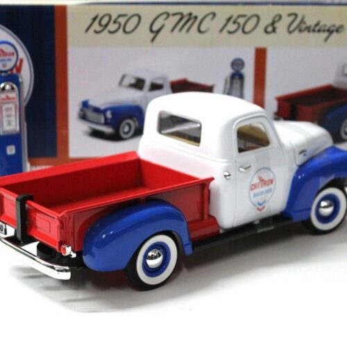1:18 Greenlight GMC 150 Pick-UP *CHEVRON* + Gas Pump